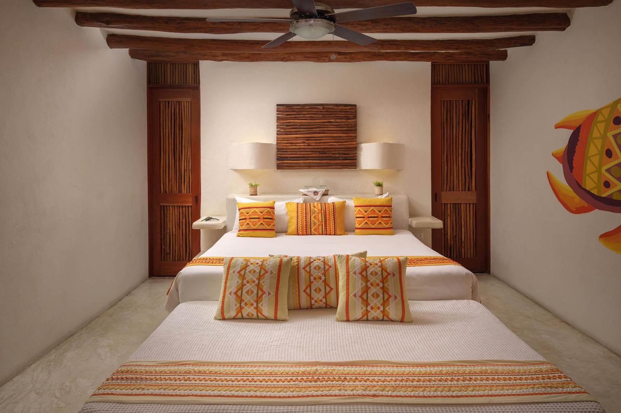 El Pueblito 4*