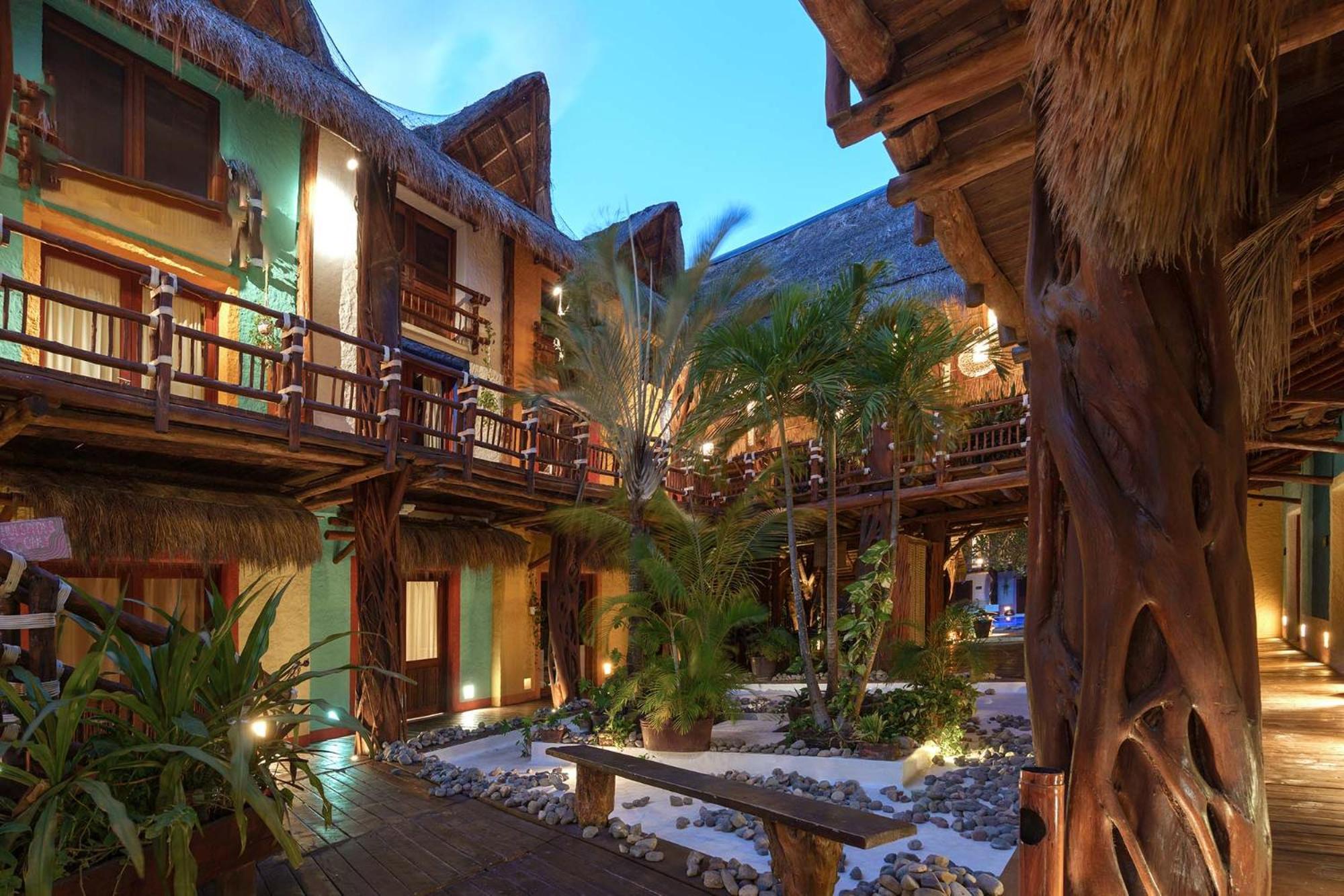 El Pueblito Hotel