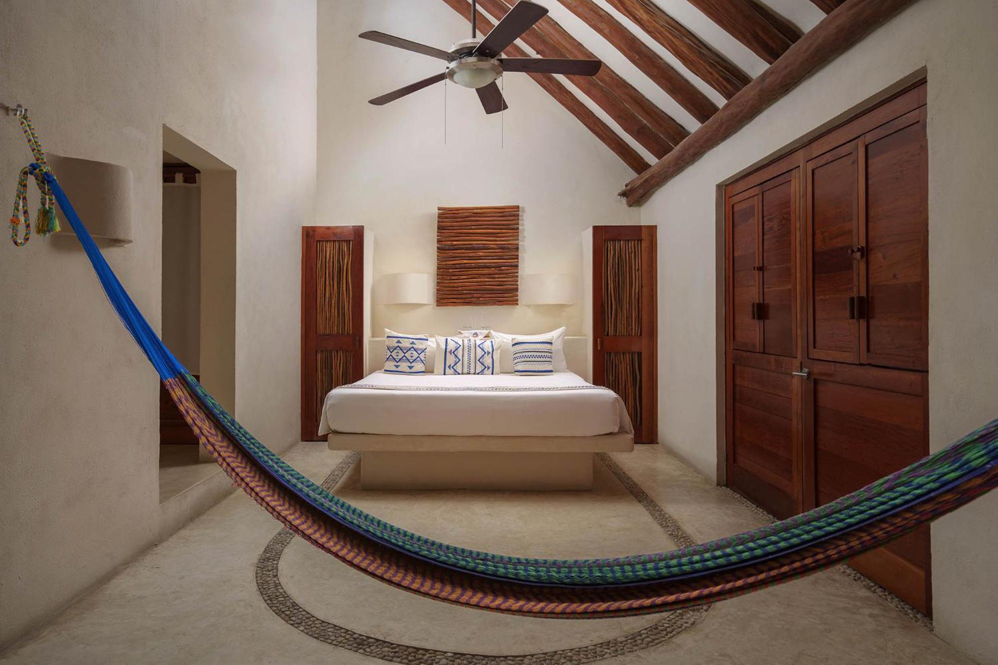 Exe El Pueblito Hotel